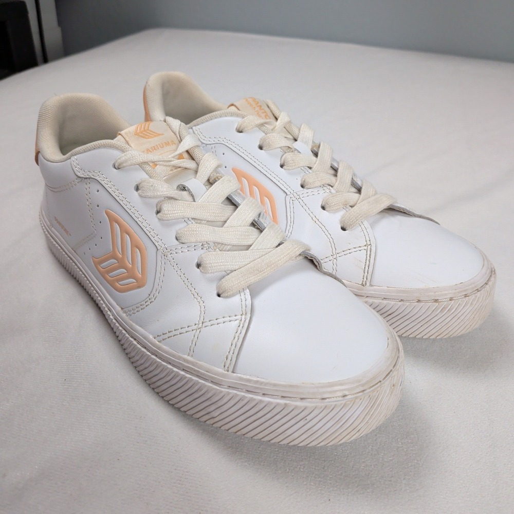 Cariuma Sneakers Womens 9 Mens 7.5 White Leather Peach Low Top Shoes EU 40